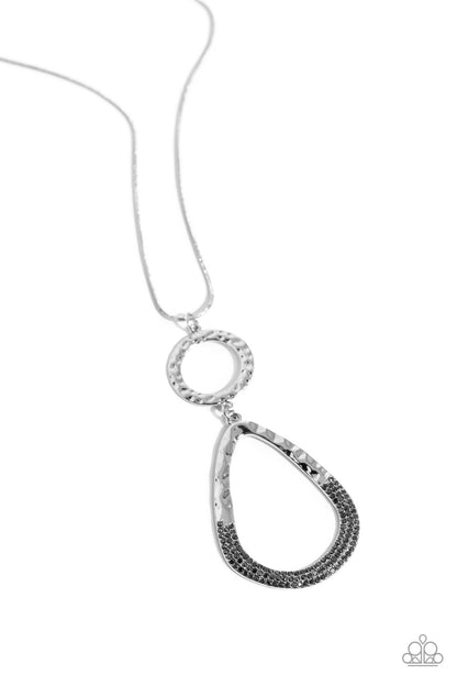 Focused Fashion Silver Necklace - Jewelry by Bretta