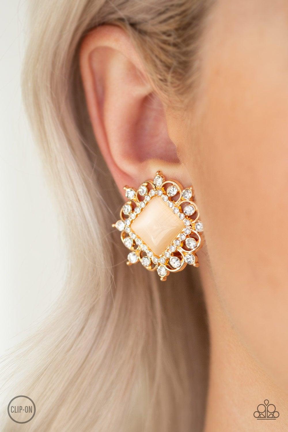 Paparazzi Accessories-Get Rich Quick - Gold Earrings - jewelrybybretta
