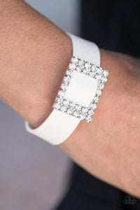 Paparazzi Accessories-Diamond Diva - White Bracelet - jewelrybybretta