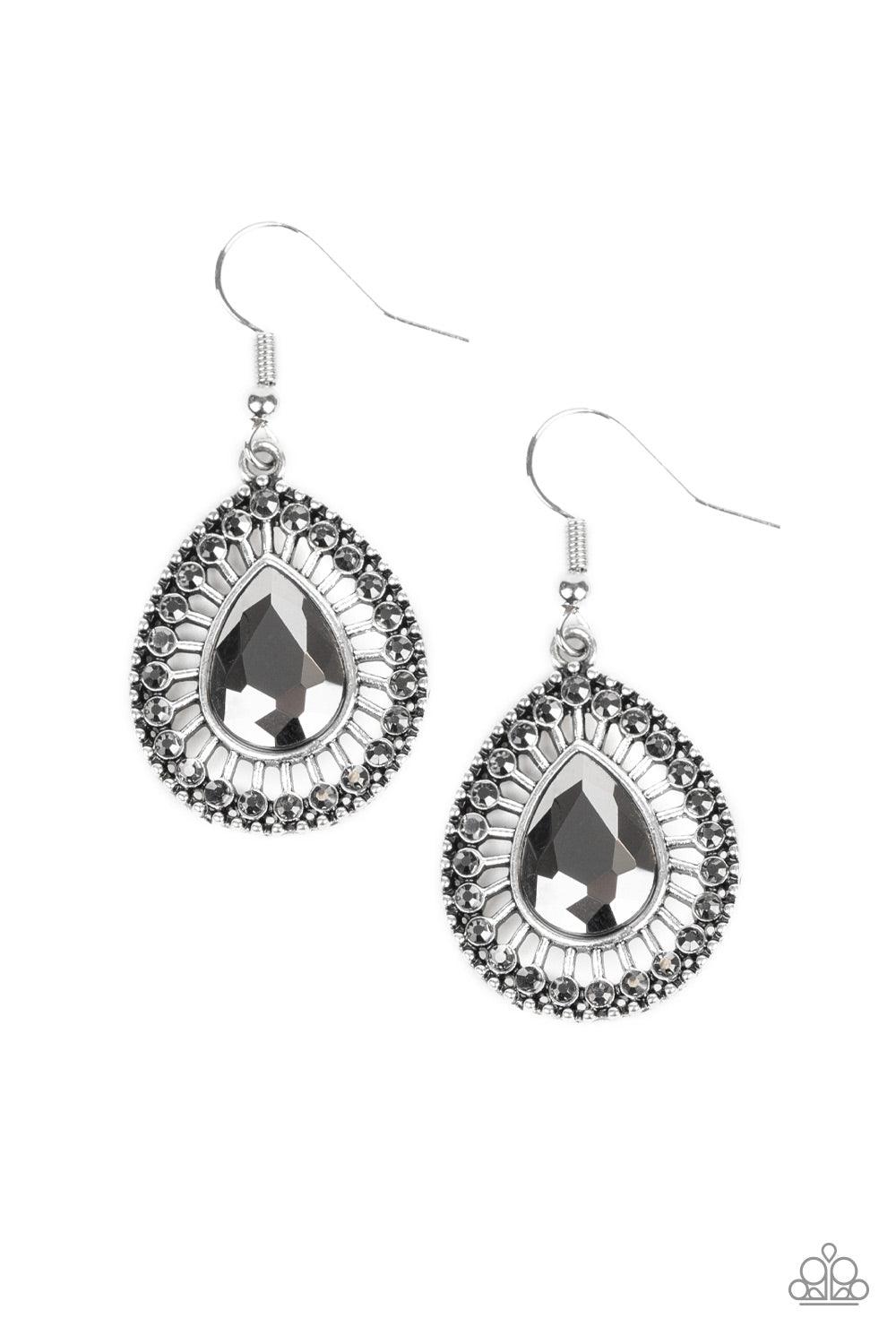Paparazzi Accessories-Limo Service - Silver Earrings - jewelrybybretta