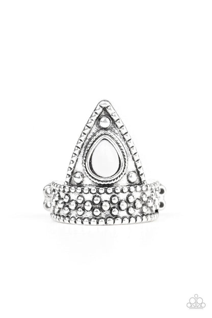 Paparazzi Accessories-Tropical Escapade - White Ring - jewelrybybretta