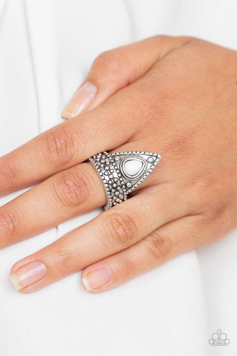 Paparazzi Accessories-Tropical Escapade - White Ring - jewelrybybretta